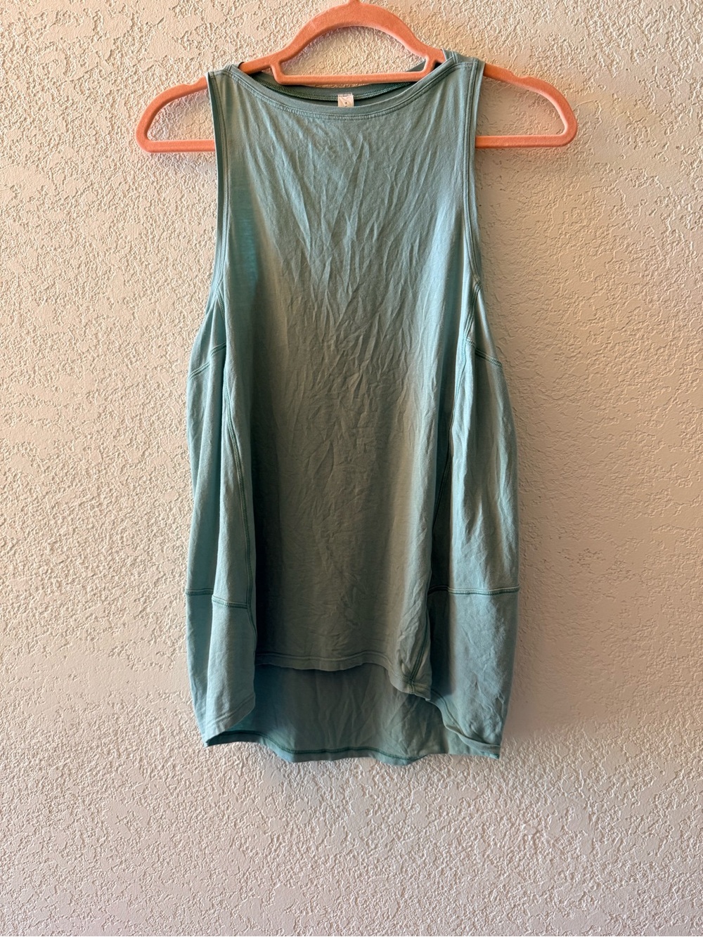 LULULEMON Back In Action Light Green Athletic Workout Tank Top Women’s Size 4